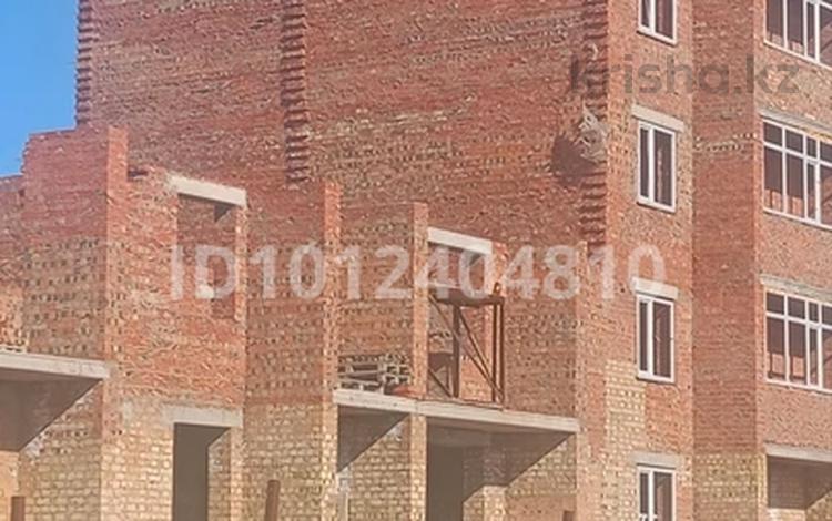 1-комнатная квартира · 28.4 м² · 1/5 этаж, мкр Уркер Е-1 за 7.5 млн ₸ в Астане, Нура р-н — фото 3