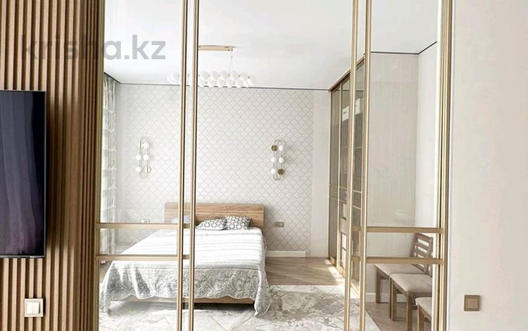 2-бөлмелі пәтер · 45 м² · 8/22 қабат, Тауелсиздик, бағасы: 400 000 〒 в Астане, Сарайшык р-н — фото 2