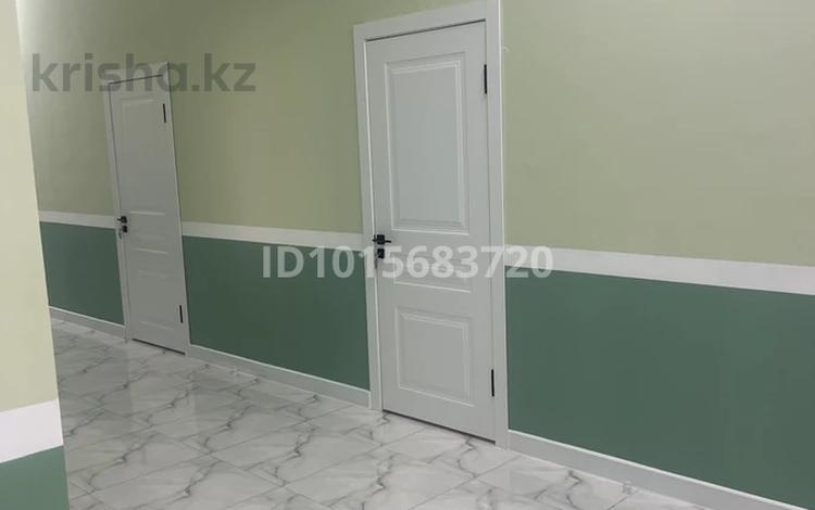 2-комнатная квартира · 73 м² · 3/5 этаж, 11-й мкр — 11-23 за 15 000 ₸ в Актау — фото 2