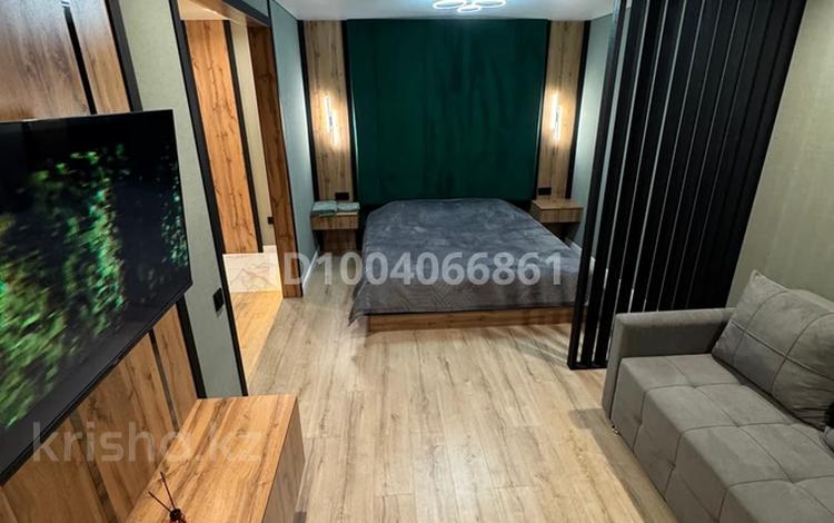 1-бөлмелі пәтер · 32 м², Жаңа қала ш/а., Ержанова 34, бағасы: 16 000 ₸ в Караганде, Казыбек би р-н — фото 2
