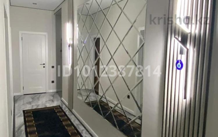 3-комнатная квартира · 100 м² · 3/9 этаж, Кабанбай батыр 57/2 за 75 млн ₸ в Астане, Нура р-н — фото 2