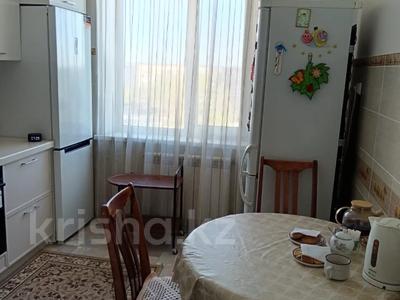 4-комнатная квартира · 80 м² · 6/10 этаж, Докучаева — Цемпоселок за 36 млн ₸ в Семее