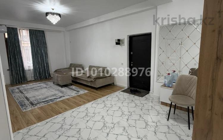 3-комнатная квартира · 80 м² · 1 этаж, Батырбекова 15 за 430 000 〒 в Туркестане — фото 2