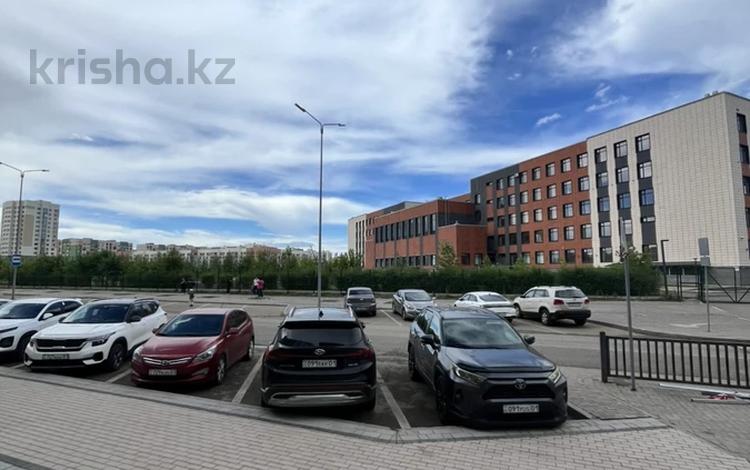 Свободное назначение, офисы, магазины и бутики, склады, общепит, салоны красоты, фитнес и спорт, медцентры и аптеки, образование, развлечения, конференц-залы, кабинеты и рабочие места, студии · 116 м² за 1.2 млн ₸ в Астане, Нура р-н — фото 2