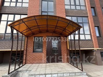 4-бөлмелі пәтер · 121.4 м² · 2/5 қабат, мкр. Алтын орда, Ораза Татеулы 100в, бағасы: 39 млн ₸ в Актобе