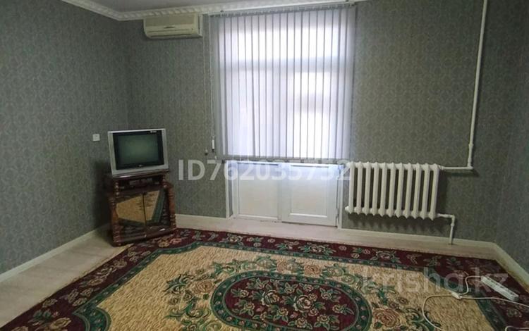 2-бөлмелі пәтер · 52.7 м² · 2/2 қабат, Сейфуллина 52 — По Сейфуллина, в середине улиц Ауезова и Логинова, бағасы: 8 млн ₸ в Кентау — фото 2