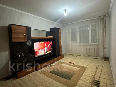 2-комнатная квартира, 45 м², 2/5 этаж, Жансая 40 за 12 млн 〒 в Таразе