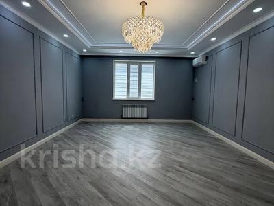 3-комнатная квартира · 110 м² · 5/8 этаж, 19-й мкр 45 за 37.9 млн ₸ в Актау