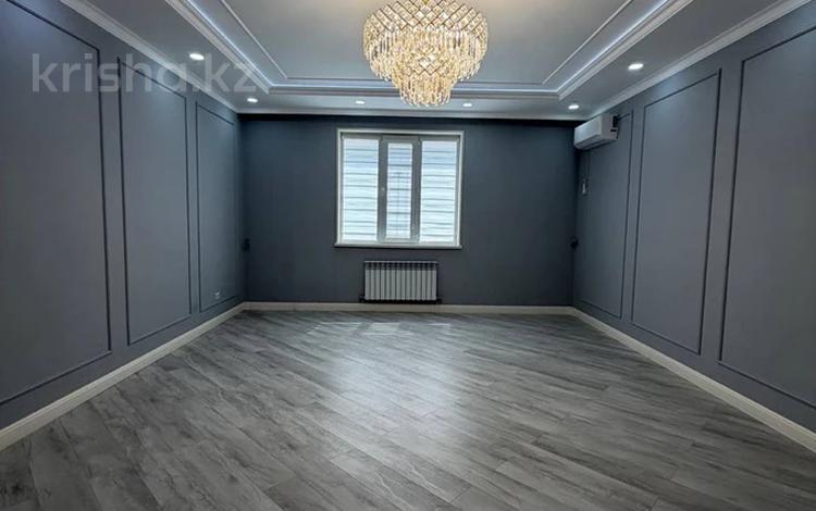 3-комнатная квартира · 110 м² · 5/8 этаж, 19-й мкр 45 за 37.9 млн ₸ в Актау — фото 2