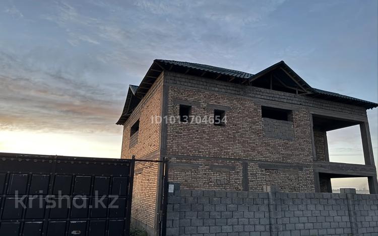 Отдельный дом · 4 комнаты · 285 м² · 8 сот., мкр Нуршуак, Коргантас 2478 за 35 млн ₸ в Шымкенте, Абайский р-н — фото 2