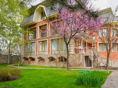 Отдельный дом · 5 комнат · 750 м² · 38.14 сот., мкр Мирас за 900 млн 〒 в Алматы, Бостандыкский р-н