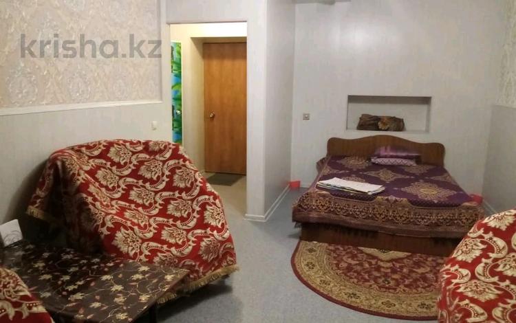 1-комнатная квартира · 50 м² · 3 этаж, 5-й мкр 1 за 4 000 〒 в Актау — фото 2