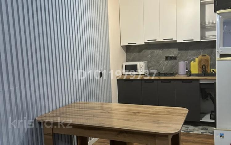 2-комнатная квартира · 52 м² · 2/5 этаж, ул. Хаби Халиуллина за 300 000 ₸ в Алматы, Медеуский р-н — фото 2