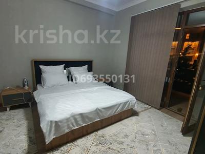 2-комнатная квартира, 70 м², 1/2 этаж посуточно, Батырбекова 17 за 18 000 〒 в Туркестане
