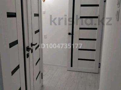 2-комнатная квартира · 47 м² · 1/5 этаж, Майкудук, Майкудук, 12й микрорайон — Магазин Мактуб за 17 млн ₸ в Караганде, Алихана Бокейханова р-н