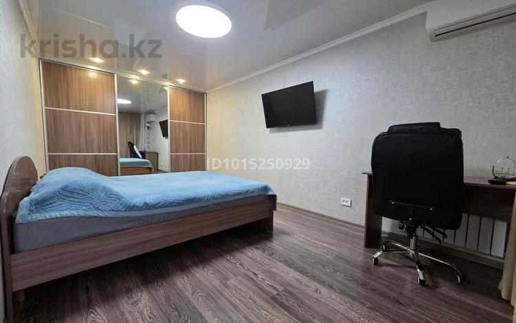 1-комнатная квартира · 30 м² · 6/9 этаж, Назарбаева 89 за 200 000 ₸ в Павлодаре — фото 2