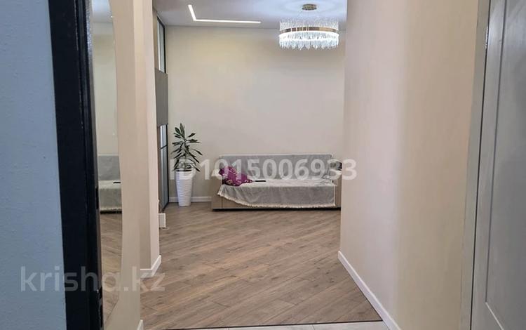 3-комнатная квартира · 73 м² · 5/20 этаж, Жумекен Нажимеденов 33 за 40.5 млн ₸ в Астане, Сарайшык р-н — фото 2