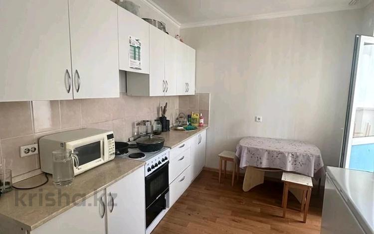 3-бөлмелі пәтер · 95 м² · 6/9 қабат, Омарова 5, бағасы: 40.5 млн ₸ в Астане, Нура р-н — фото 2