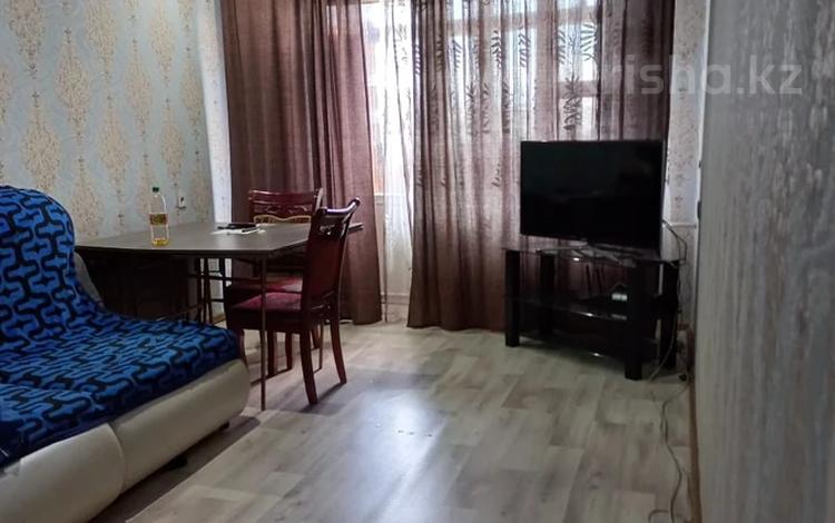 3-комнатная квартира, 63 м², 5/5 этаж, Самал за 14 млн 〒 в Талдыкоргане — фото 2