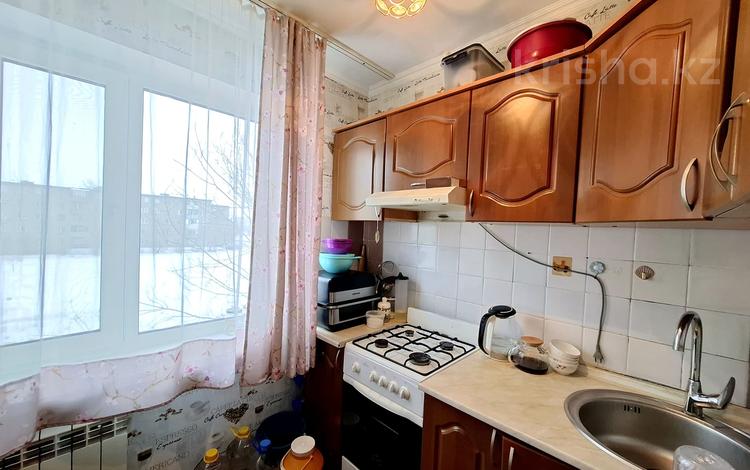 2-комнатная квартира · 44.8 м² · 3/5 этаж, Майкудук, Майкудук, 15й микрорайон 22 за 10.6 млн ₸ в Караганде, Алихана Бокейханова р-н — фото 2