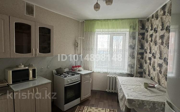 1-комнатная квартира · 38 м² · 4/6 этаж, Воинов интернационалистов 1/1 — Мкрн Наурыз, 23 школа , центр крови за 18.9 млн ₸ в Костанае — фото 2