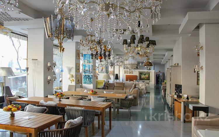 Свободное назначение, офисы, магазины и бутики, склады, общепит, салоны красоты · 1263.4 м² за 780 млн 〒 в Алматы, Алмалинский р-н — фото 4