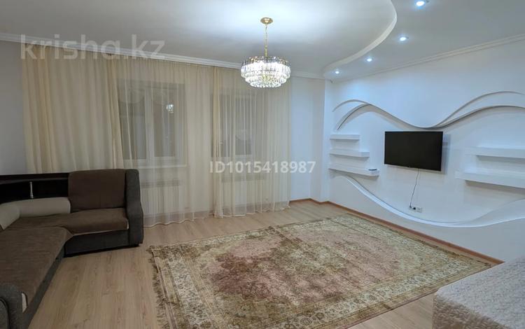 1-комнатная квартира · 68 м² · 6/10 этаж, Аманжолова 32/1 за 280 000 ₸ в Астане, Сарайшык р-н — фото 2
