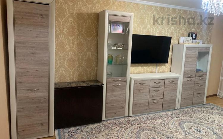 3-бөлмелі пәтер · 64 м² · 4/4 қабат, 1мкр 79, бағасы: 31.5 млн ₸ в Алматы, Ауэзовский р-н — фото 2