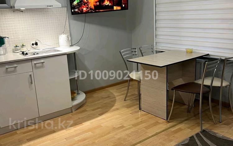 1-комнатная квартира · 37 м² · 3/12 этаж, Казахстан 72 за 12 000 ₸ в Усть-Каменогорске — фото 2