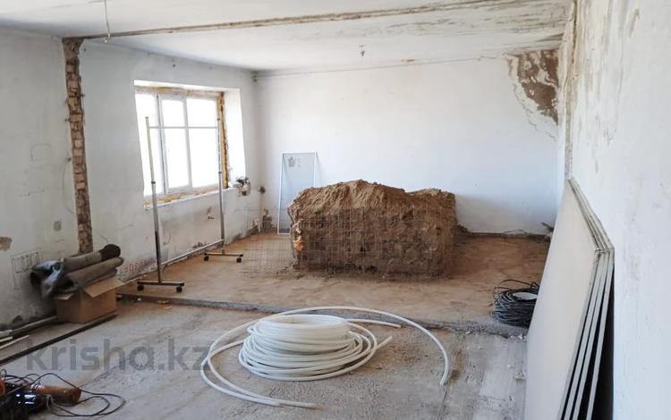 6-комнатная квартира · 170 м² · 2/2 этаж, улица Школьная за 11 млн ₸ в Петровка — фото 10