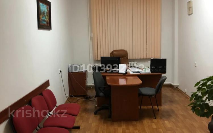 Кеңселер, білім орталықтары, кабинеттер және жұмыс орындары · 200 м², бағасы: 400 000 ₸ в Павлодаре — фото 23