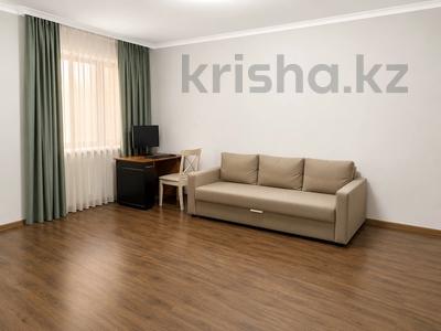 2-комнатная квартира · 85 м² · 3/23 этаж, Кабанбай батыра 87 за 550 000 ₸ в Алматы, Алмалинский р-н