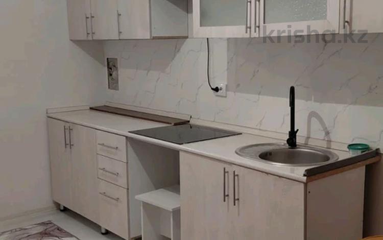 2-комнатная квартира · 65 м², мкр Туран 3402 за 150 000 ₸ в Шымкенте, Каратауский р-н — фото 2