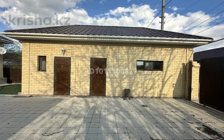 Отдельный дом · 4 комнаты · 120 м² · 10 сот., мкр Ардагер, Матеш Дуйсенгалиева 9/1 — Возле Кэш за 400 000 ₸ в Атырау — фото 2