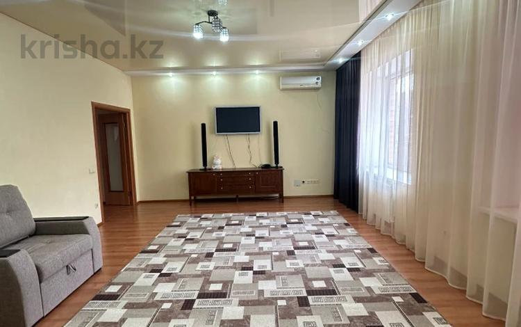 6-комнатная квартира · 255 м² · 4/5 этаж, Ескалиева за 68 млн ₸ в Уральске — фото 2