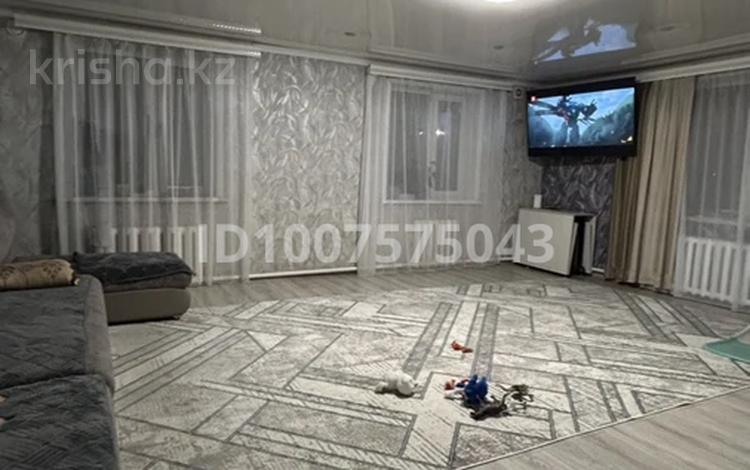 Отдельный дом · 4 комнаты · 280 м² · 6 сот., Карменова за 33 млн 〒 в Семее — фото 8