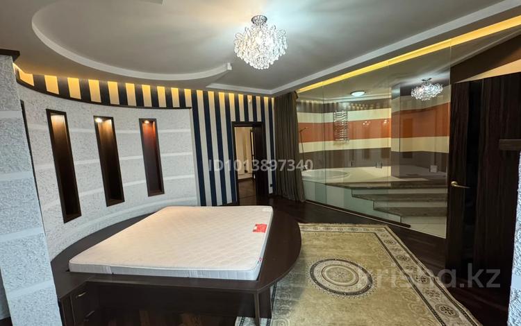 4-бөлмелі пәтер · 191 м² · 8/15 қабат, Самал-2 ш/а., Достык 128, бағасы: 163 млн ₸ в Алматы, Медеуский р-н — фото 2