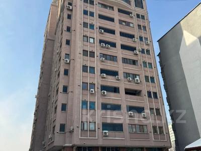 3-комнатная квартира · 98 м² · 16/17 этаж, Самал 22 за 87 млн ₸ в Алматы, Медеуский р-н