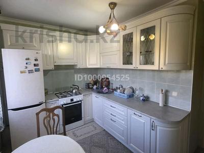 3-комнатная квартира · 63 м² · 3/5 этаж, 10 микрорайон 8 за 24.5 млн ₸ в Аксае