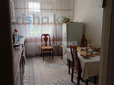 Часть дома · 3 комнаты · 75.8 м² · 852 сот., Абая 1/2 — Рядом расположен Технопарк за 20 млн ₸ в Топаре