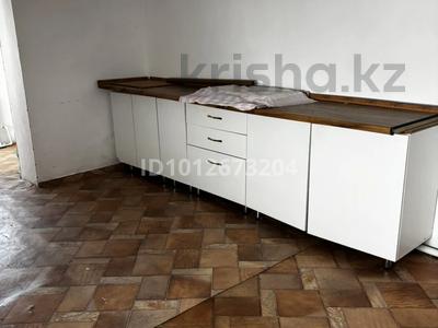 Жеке үй · 1 бөлме · 32 м², Астана 8 — Шамина, бағасы: 60 000 〒 в Атырау, мкр Жилгородок