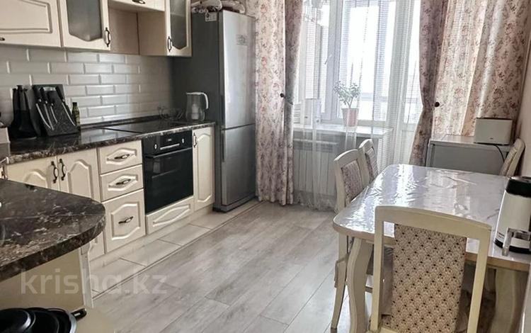 2-комнатная квартира, 69 м², 3/9 этаж, Назарбаева 95