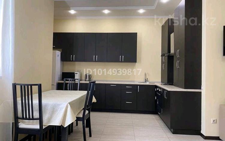 2-комнатная квартира · 55 м² · 11/15 этаж, Кабанбай батыра 46 за 20 000 ₸ в Астане, Есильский р-н — фото 2
