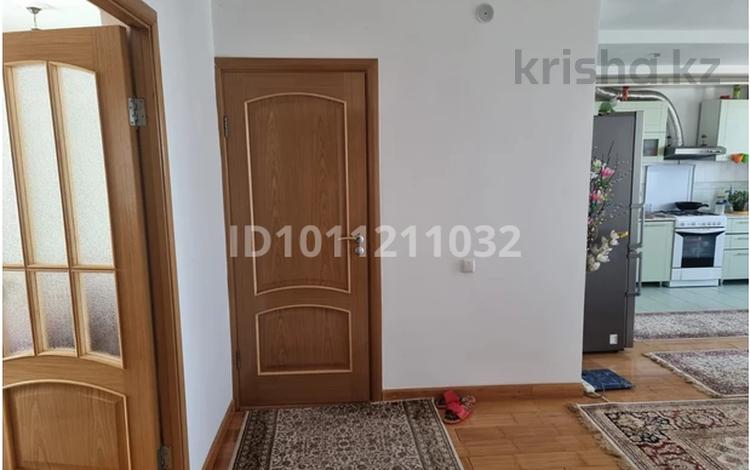 4-бөлмелі пәтер · 110 м² · 4/5 қабат, Набережная 1, бағасы: 30 млн ₸ в  — фото 2