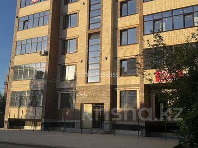 1-бөлмелі пәтер · 50 м² · 2/5 қабат, Жумагалиева (Фрунзе) 71 — Перес Самарская, р-н ТД Азиза ТД Атриум, бағасы: 26 млн ₸ в Уральске
