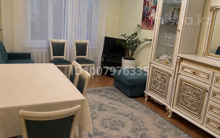 3-комнатная квартира · 68 м² · 4/5 этаж, мкр Мамыр-3, Мкр «Мамыр-1» 13 за 50 млн ₸ в Алматы, Ауэзовский р-н — фото 2