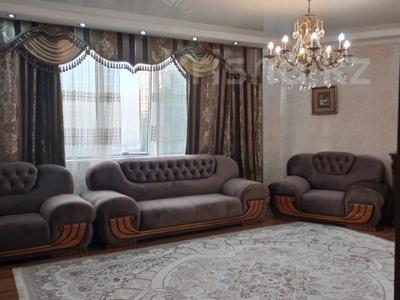 2-комнатная квартира, 80 м², 21 этаж по часам, Аль-Фараби 7 за 3 500 〒 в Алматы, Бостандыкский р-н