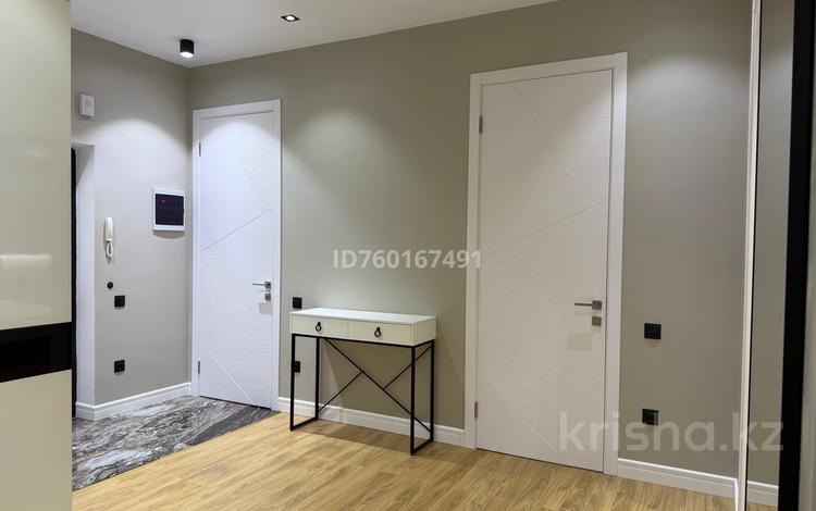 2-бөлмелі пәтер · 77 м² · 5/9 қабат, мкр Нурсая, Абулхайыр хана 74/1, бағасы: 360 000 〒 в Атырау — фото 2