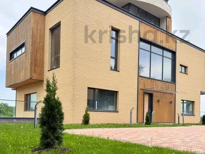 Отдельный дом · 8 комнат · 594 м² · 9.12 сот., Мурата Оспанова 91 за 850 млн ₸ в Алматы, Медеуский р-н