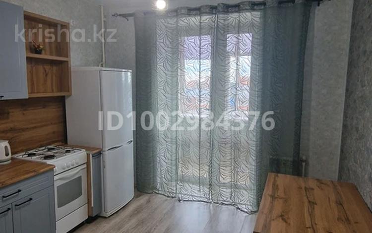 2-бөлмелі пәтер · 65 м² · 6/9 қабат, Мкр. Береке 51, бағасы: 260 000 ₸ в Костанае — фото 21